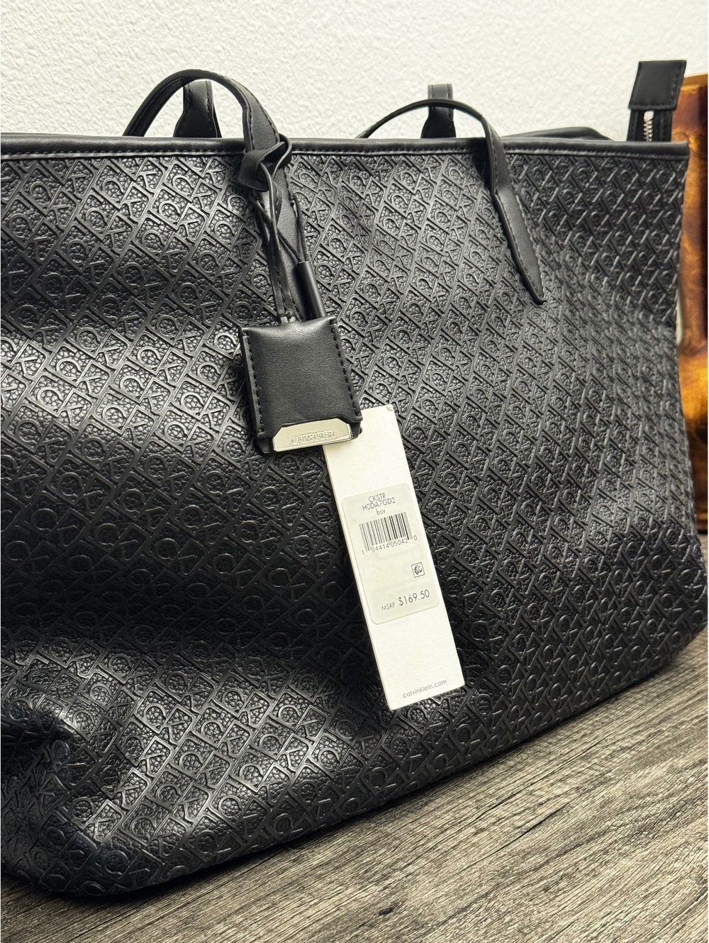 Calvin Klein H0DA7GD2 Monogram Logo Pebble Large Tote Bag Black NWT - Picture 2 of 8